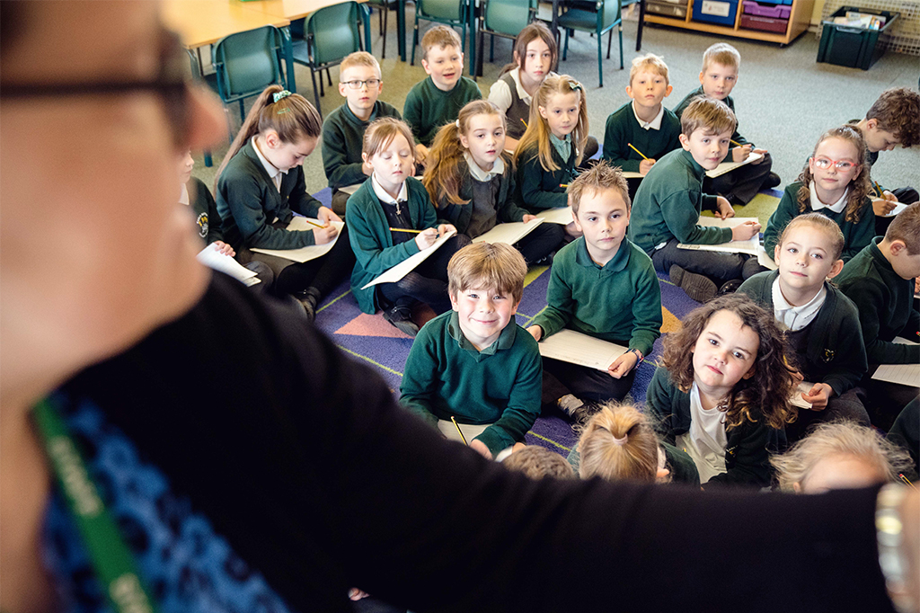 Earls Barton Primary School Curriculum Introduction Earls Barton Primary School Curriculum Introduction